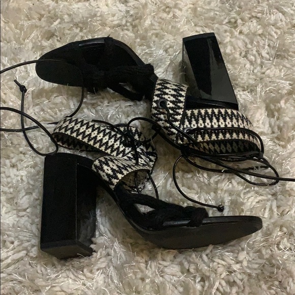 Zara lace up heel - Picture 4 of 6
